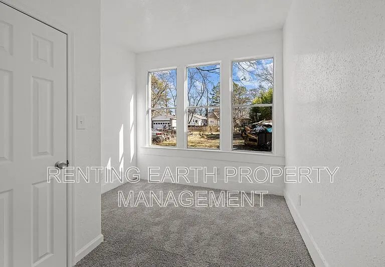 1217 Fulton Ave — Photo 16