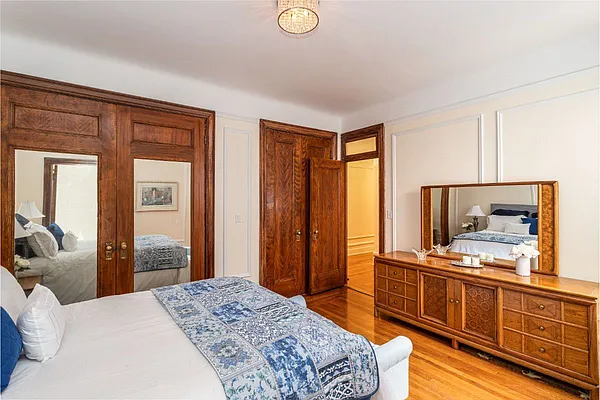 Sold by Level Group | media 8