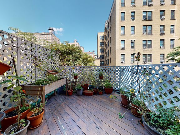2nd image of 325 W 88th St APT 8