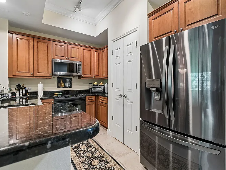 7702 Lake Vista Ct #202 — Photo 10
