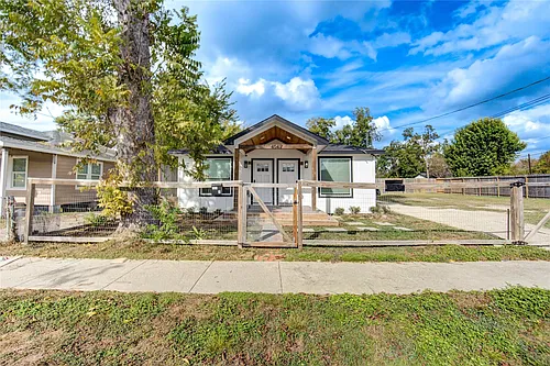4049 Lucille St Photo 1