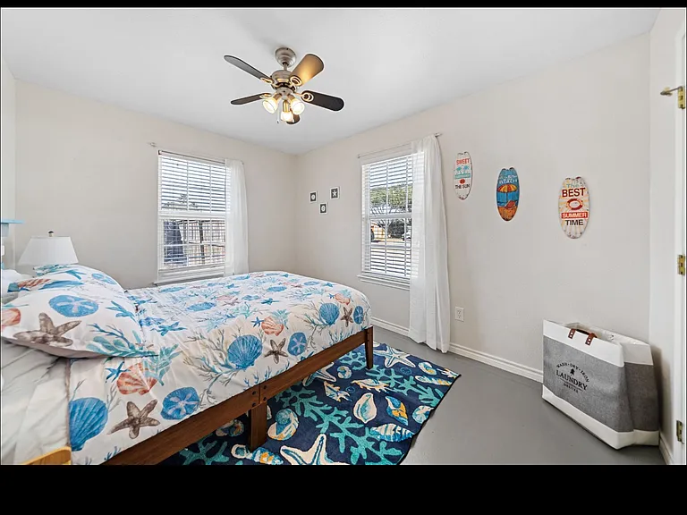 813 Oriole St — Photo 15