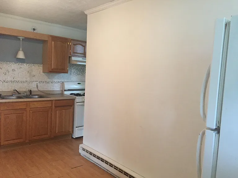 8866 Main St #1 — Photo 4