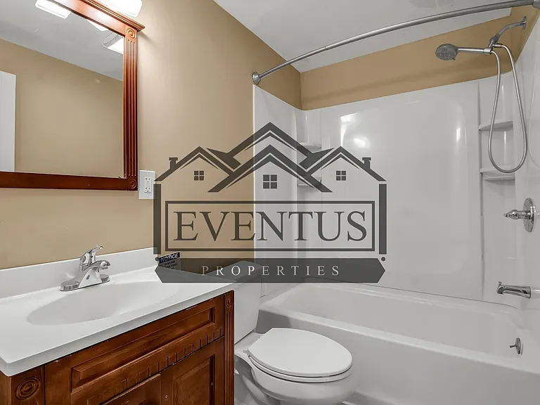 257 Winspear Ave #2 — Photo 9
