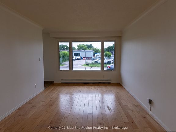 5th image of 102 Lee Ave