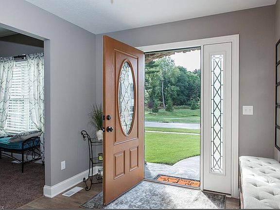 3rd image of 6814 Saint Andrews Ct
