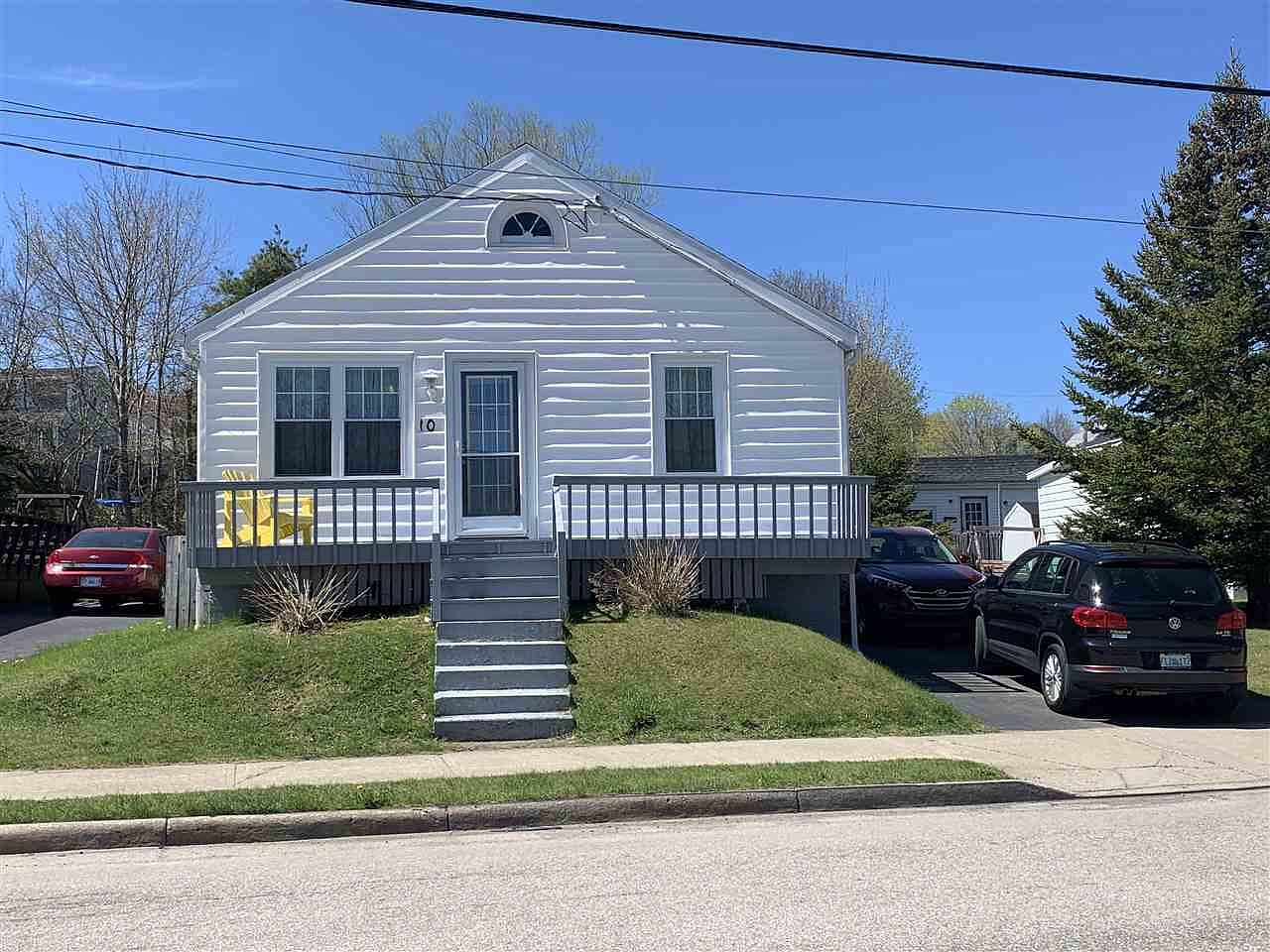10 Champlain Ave, Sydney, NS B1P 2A9 Zillow