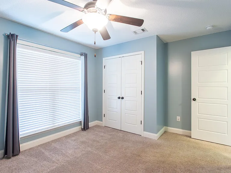 3930 Glen Laurel Dr S — Photo 28