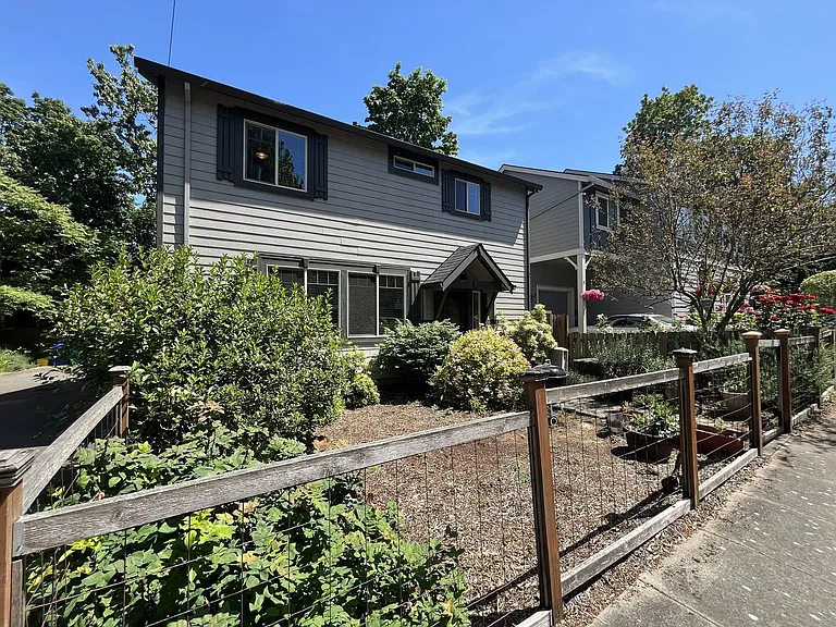 9304 N Macrum Ave — Photo 1