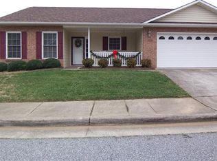 1268 Wexford Village Cir NE, Lenoir, NC 28645