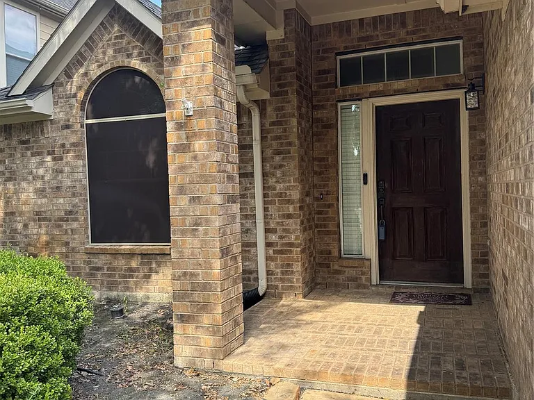 2827 Fair Chase Dr — Photo 3