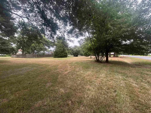 101 McKinley St, Lonoke, AR 72086