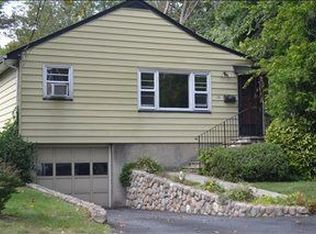 25 Navajo Ave, Lake Hiawatha, NJ