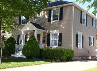 714 S New St, Champaign, IL 61820