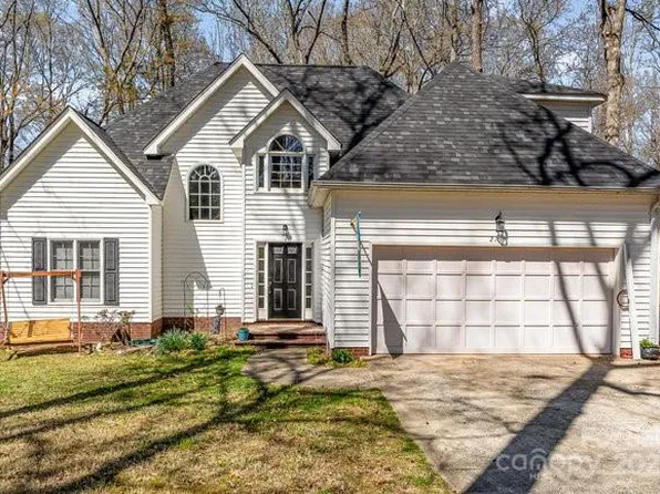 2157 Mill House Ln, Matthews, NC 28104