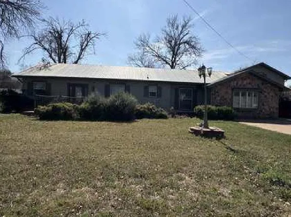 1305 W Elliott St, Breckenridge, TX 76424