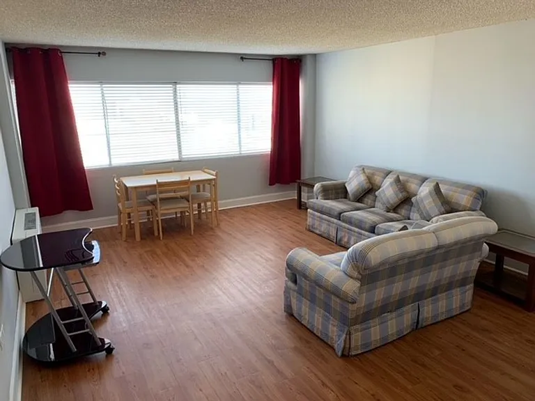 1520 Senate St #102 — Photo 7