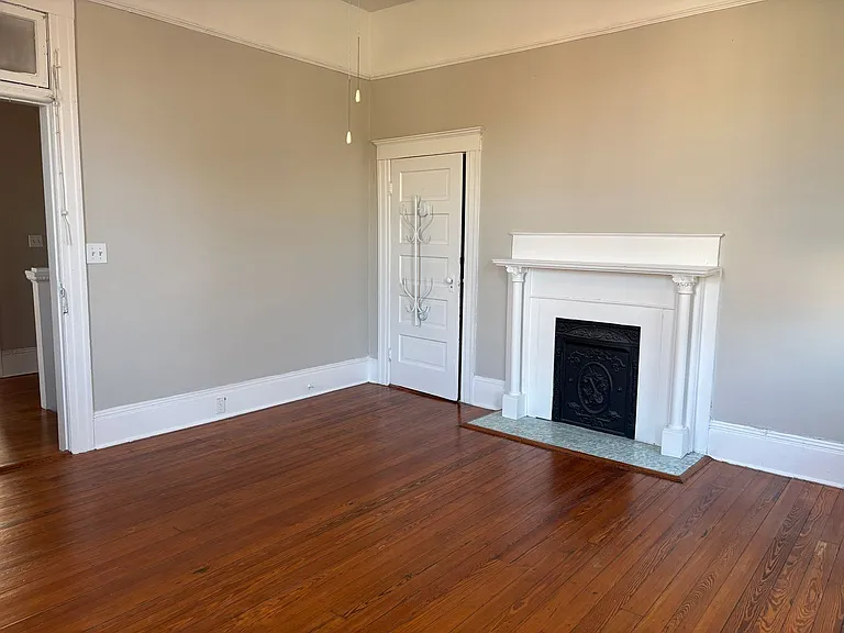 836 E Henry St #C — Photo 21