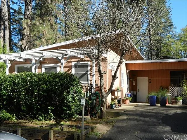 729 Highland Ln photo 1
