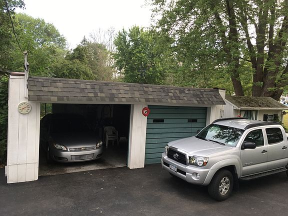 4th image of 363 Frontier Ave