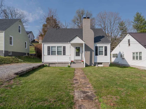 130 15th St NW, Pulaski, VA 24301