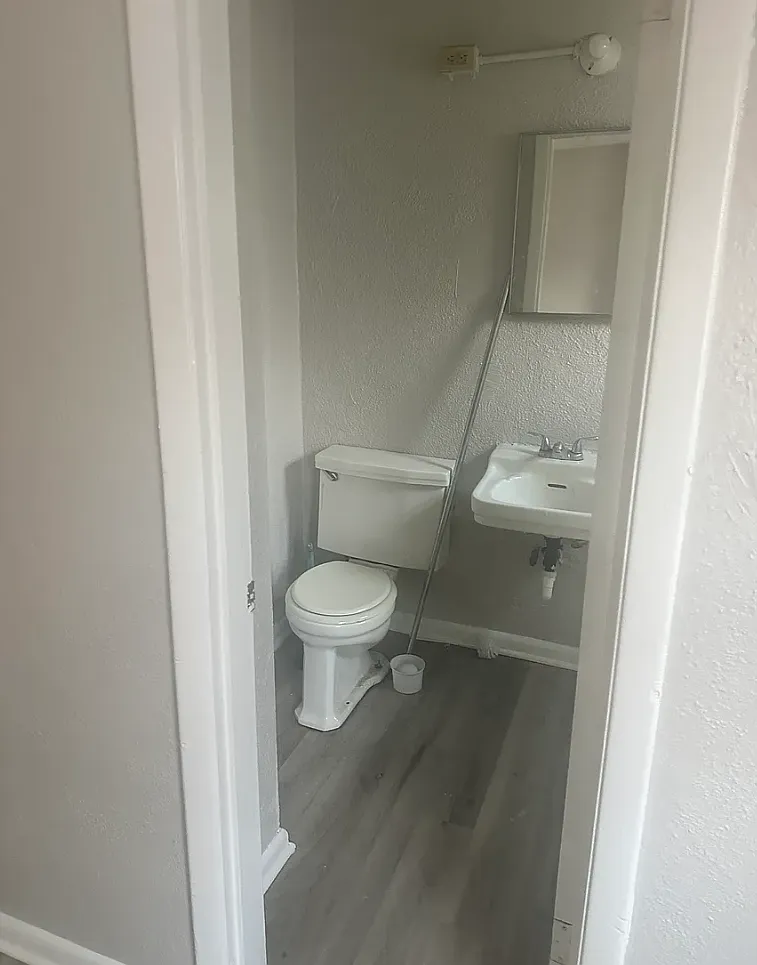 1 bed, 450 sqft, $650 — Photo 3