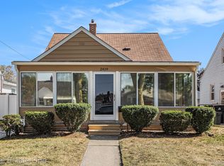 2419 15th St, Wyandotte, MI 48192