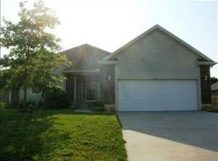 4403 SE Oakwood St, Topeka, KS 66609