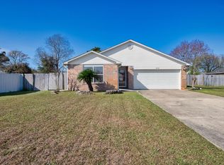 2227 Parker Place Ct, Navarre, FL 32566