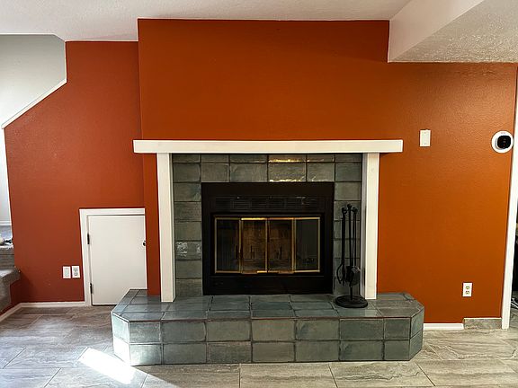 3rd image of 5801 Lowell St NE APT 2