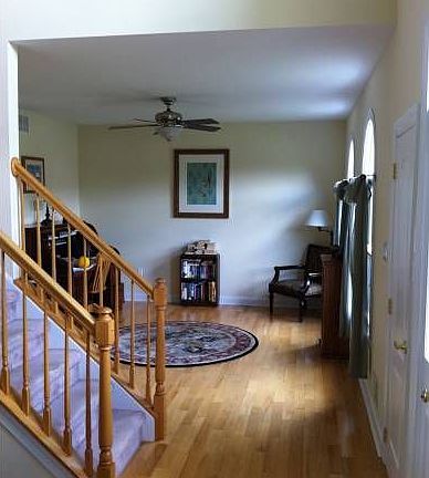 3rd image of 507 E Bradford Ave