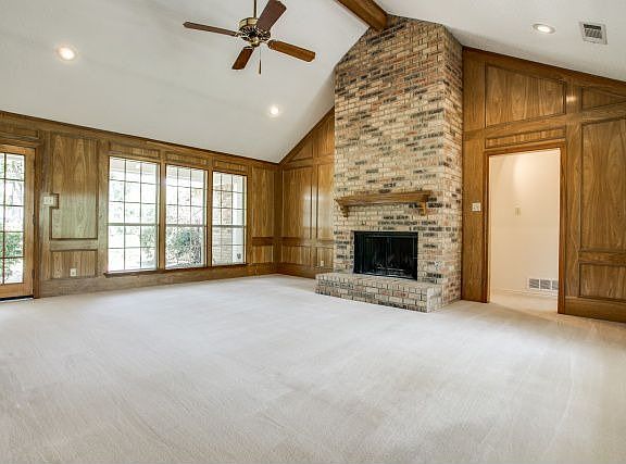 4th image of 3250 Crescent Dr