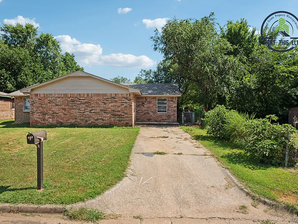 116 W Fig Ave #B