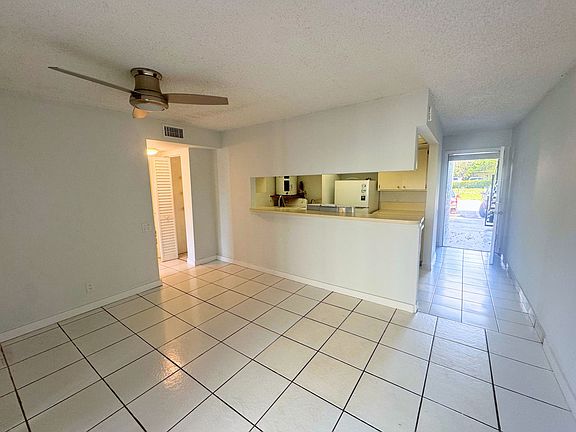 2nd image of 4403 Treehouse Ln APT 26C
