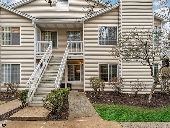 3rd image of 49 Sage Court