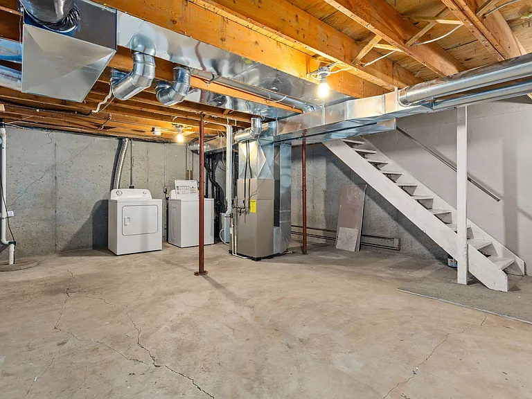 2629 N Helen St — Photo 5