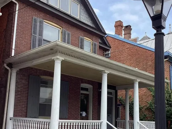 132 E King St, Shippensburg, PA 17257