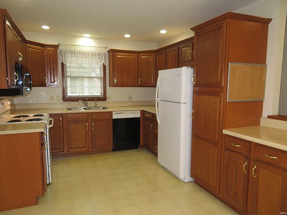 2nd image of 1239 Camden Ct