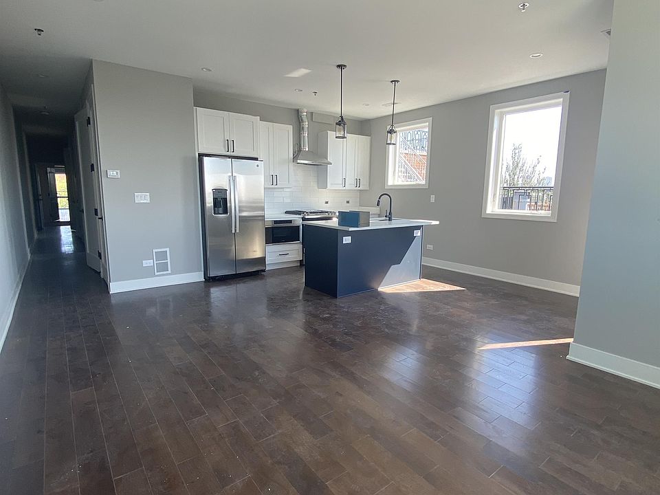 1st image of 2219 N Clybourn Ave #201