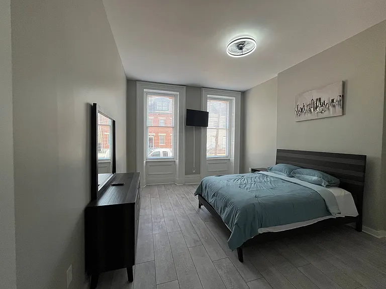 1104 Sheffield St #1 — Photo 12