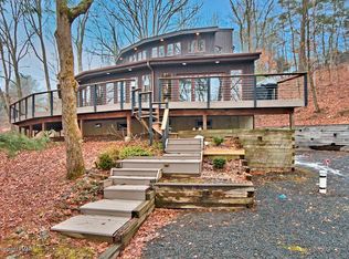 180 Calvary Ct, East Stroudsburg, PA 18302