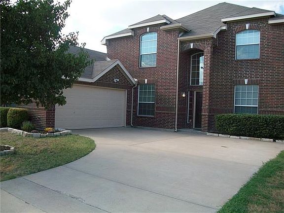 2nd image of 613 Kari Anne Ln