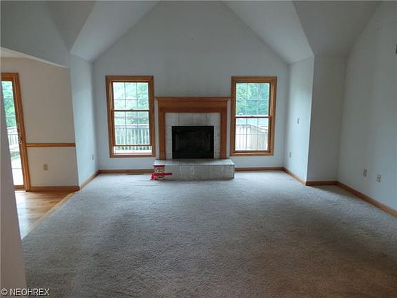 3rd image of 16714 Lorain St