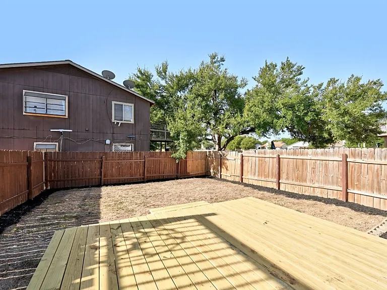 2303 Cedrick Cv #C — Photo 6