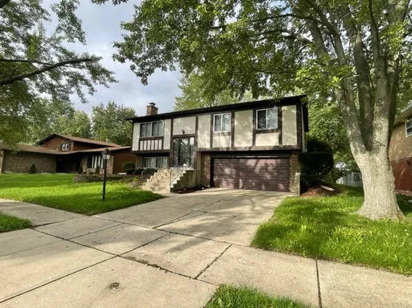 22848 Valley Dr, Richton Park, IL 60471