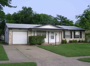 8536 Strathmore Dr, Dallas, TX