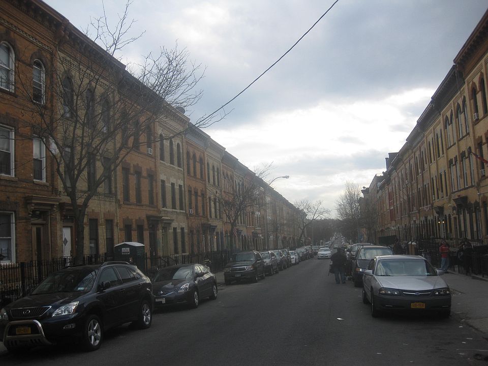 2nd image of 306  Linden Street