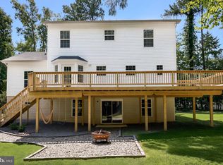 976 Johnswoods Rd, Lusby, MD 20657