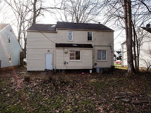 3rd image of 19707 Wickfield Ave