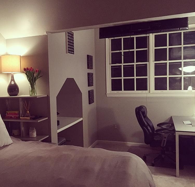 Large master bedroom with living,office area and walk in clo